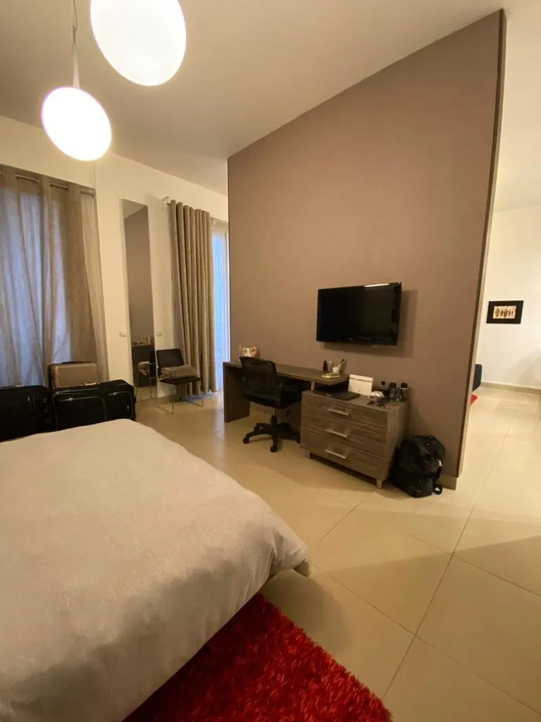 Fully Furnished Apartment for Rent in Saifi with Balcony — الصورة 9