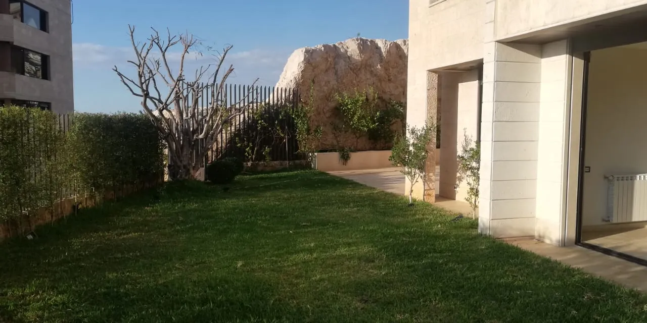 Spacious & Deluxe Apartment For Sale in a Classy Area of Bsalim — الصورة 10