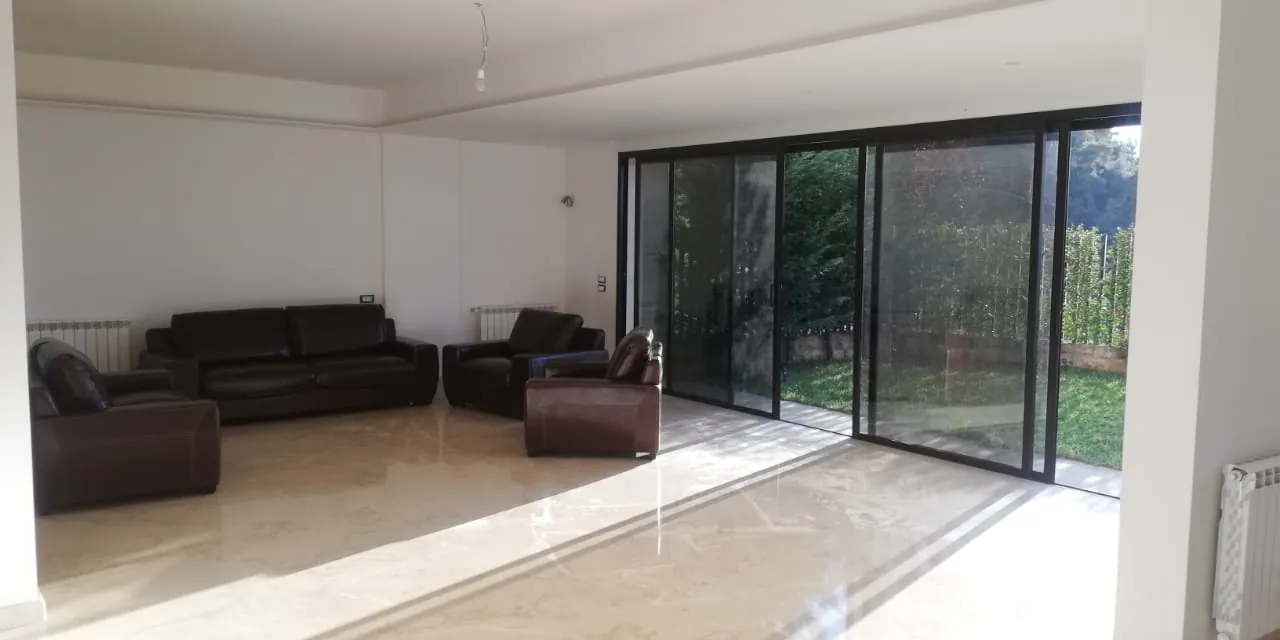 Spacious & Deluxe Apartment For Sale in a Classy Area of Bsalim — الصورة 6