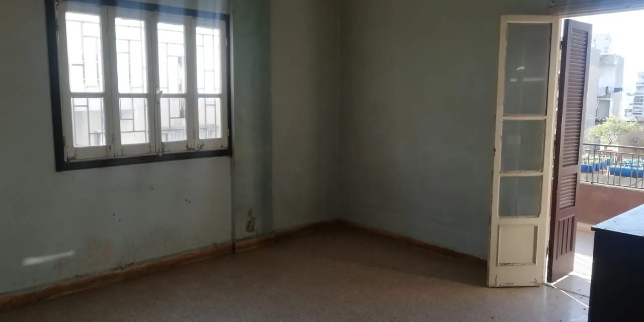 Spacious Apartment with Terrace for Sale in the Heart of Zalka — الصورة 5
