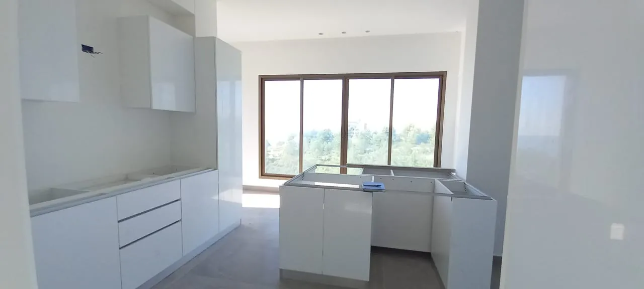 A Deluxe Apartment for Rent in Adma with Garden and Open Sea View — الصورة 5