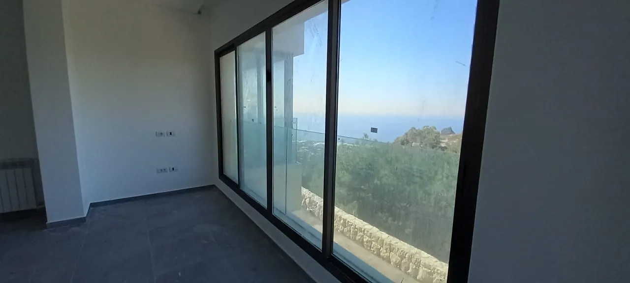 A Deluxe Apartment for Rent in Adma with Garden and Open Sea View — الصورة 8