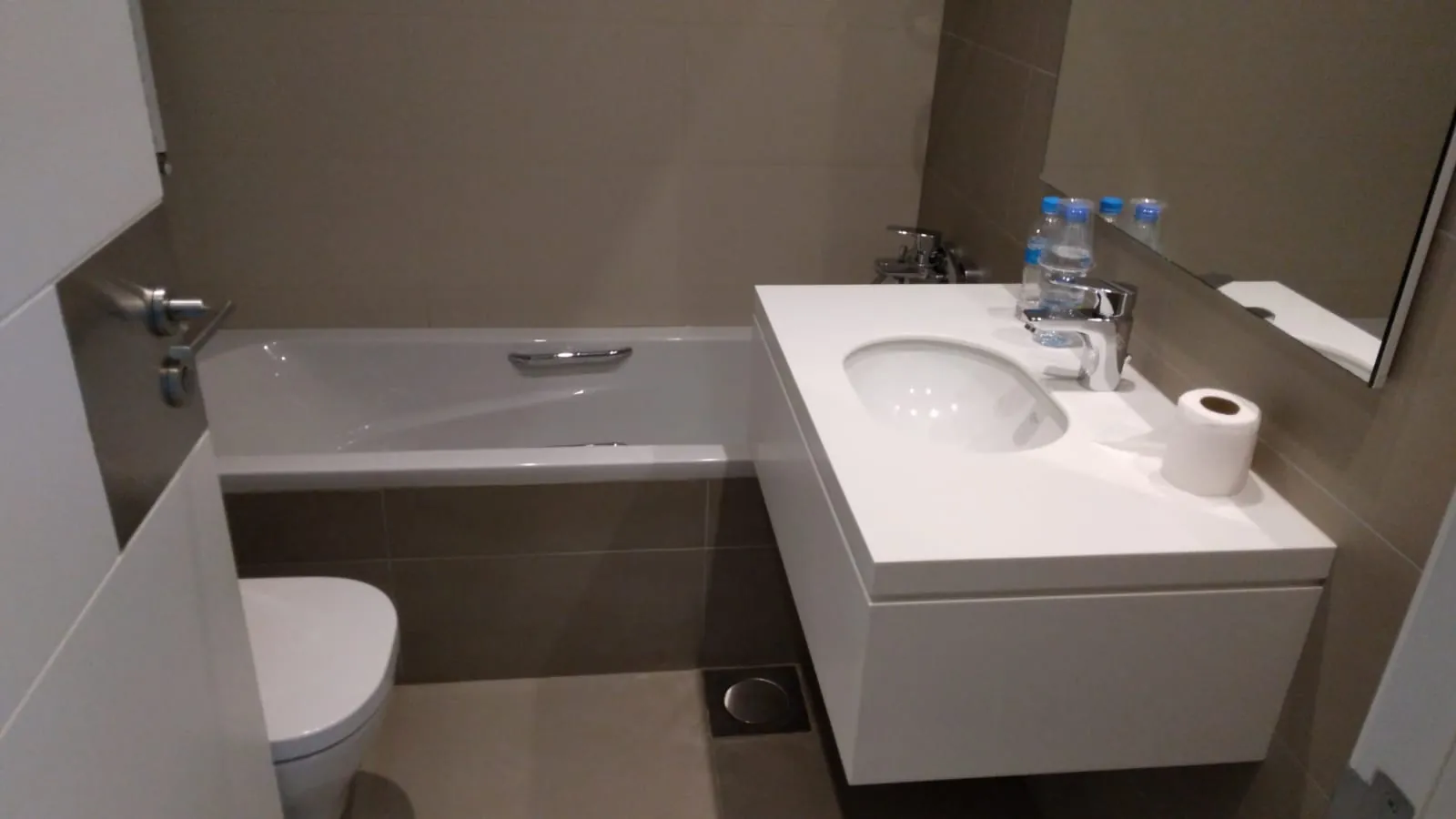 Fully Furnished Spacious Apartment for Rent in Dbayeh — الصورة 6