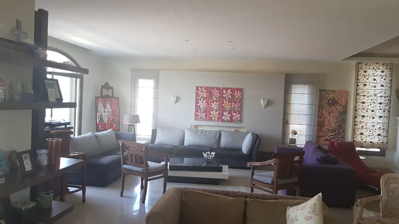 Spacious Apartment For Rent with Large Garden and Terrace in Baabdat — الصورة 3