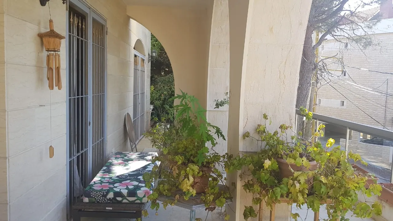 Spacious Apartment For Rent with Large Garden and Terrace in Baabdat — الصورة 5