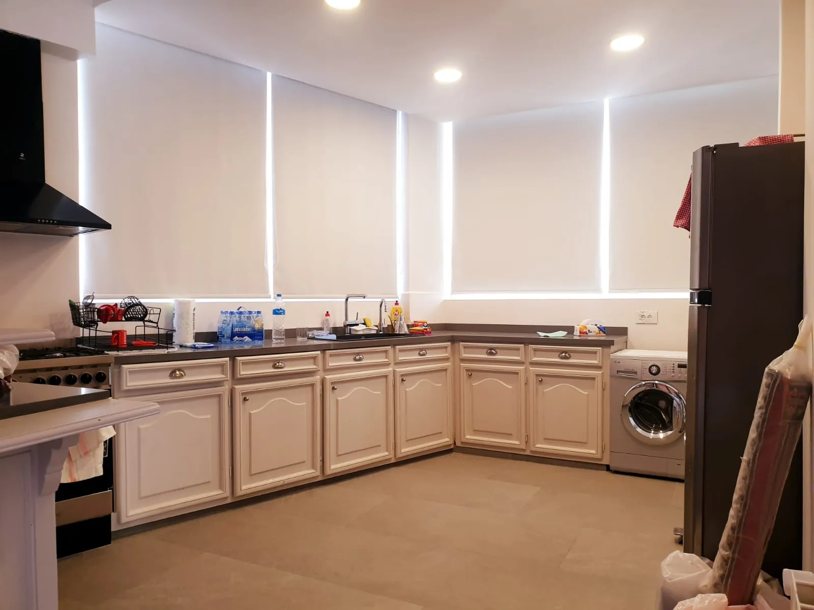 Fully Furnished Duplex Apartment With Terrace For Rent in Achrafieh, Tabaris — الصورة 7