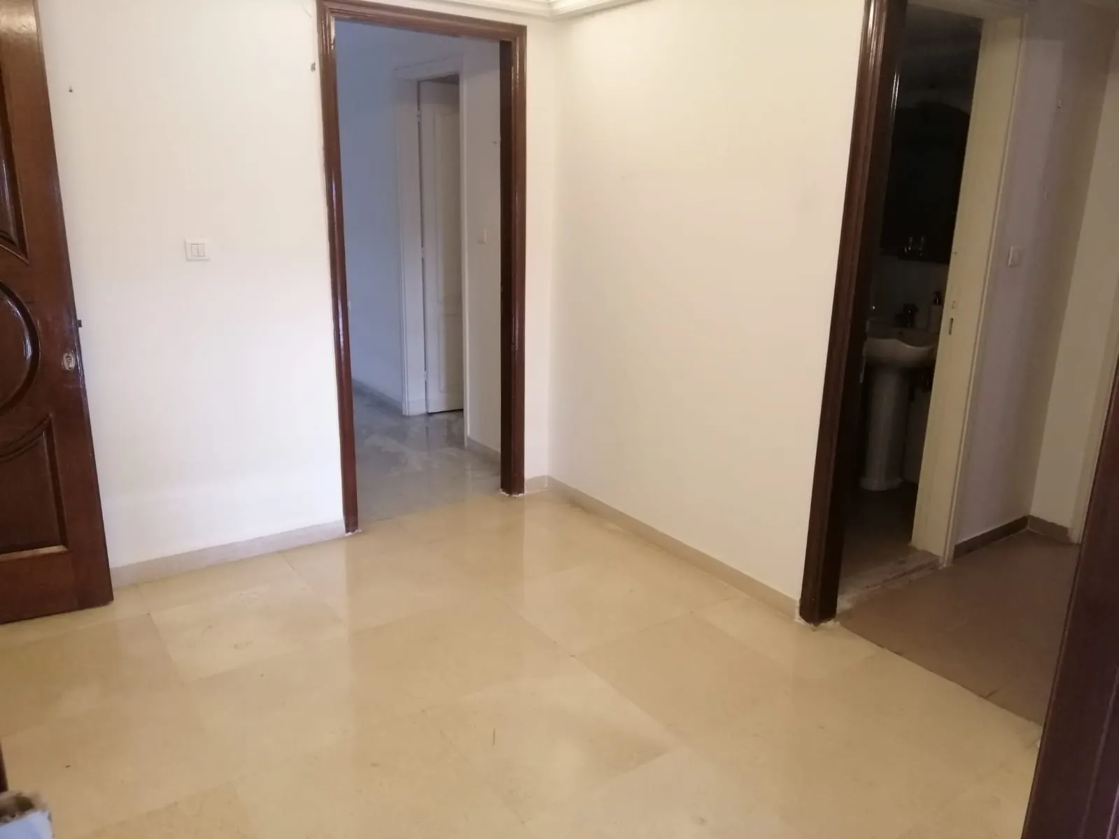 Spacious Apartment For Rent in Sioufi, Achrafieh — الصورة 6