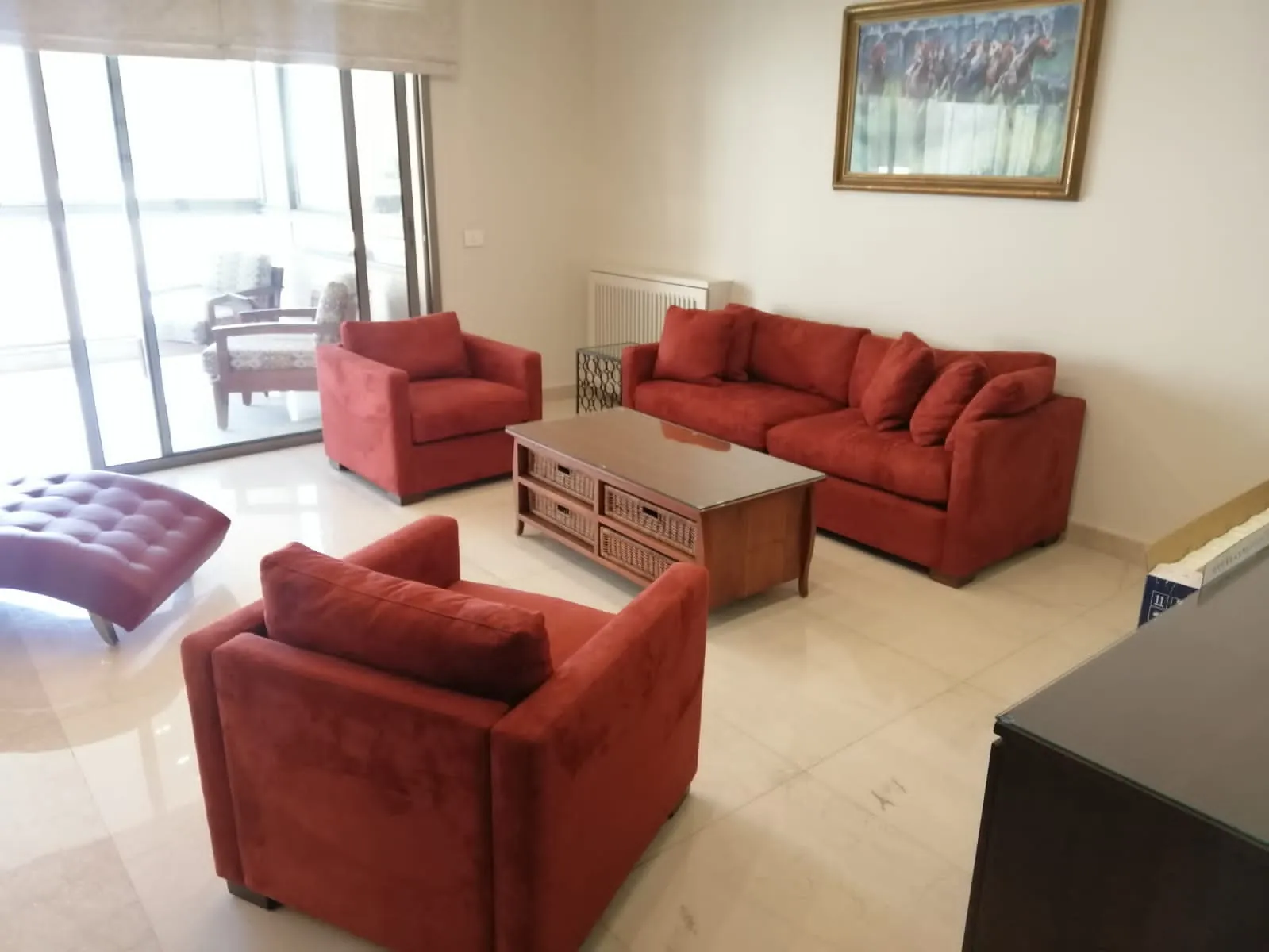 An Impeccable Furnished Apartment for Rent in Achrafieh — الصورة 2