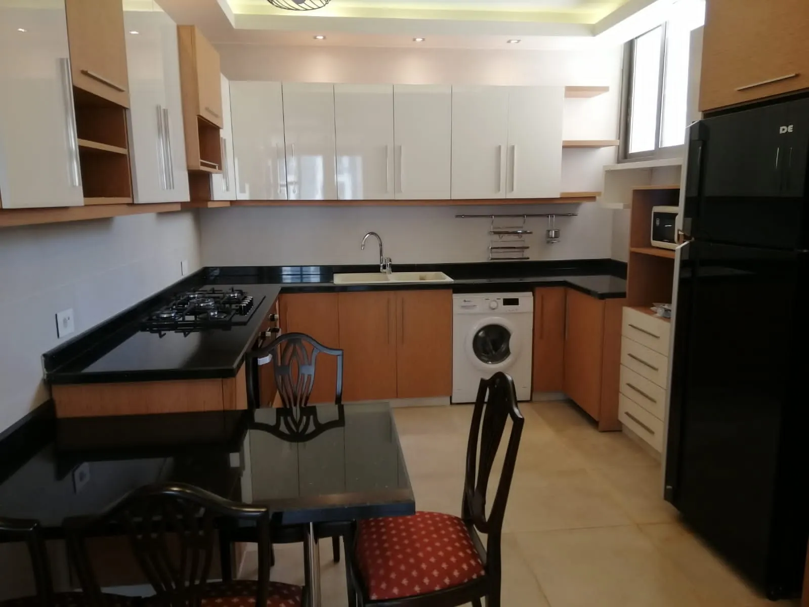 An Impeccable Furnished Apartment for Rent in Achrafieh — الصورة 8