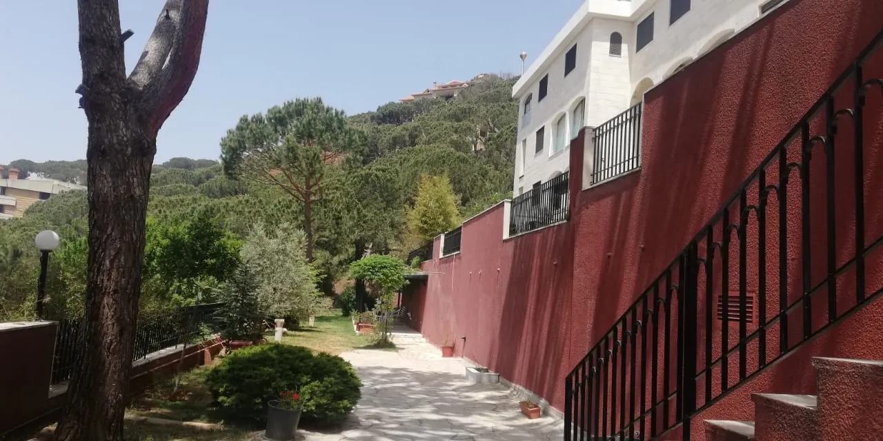 Luxurious Duplex for Rent in a Classy Area of Broumana with a Nice View — الصورة 7