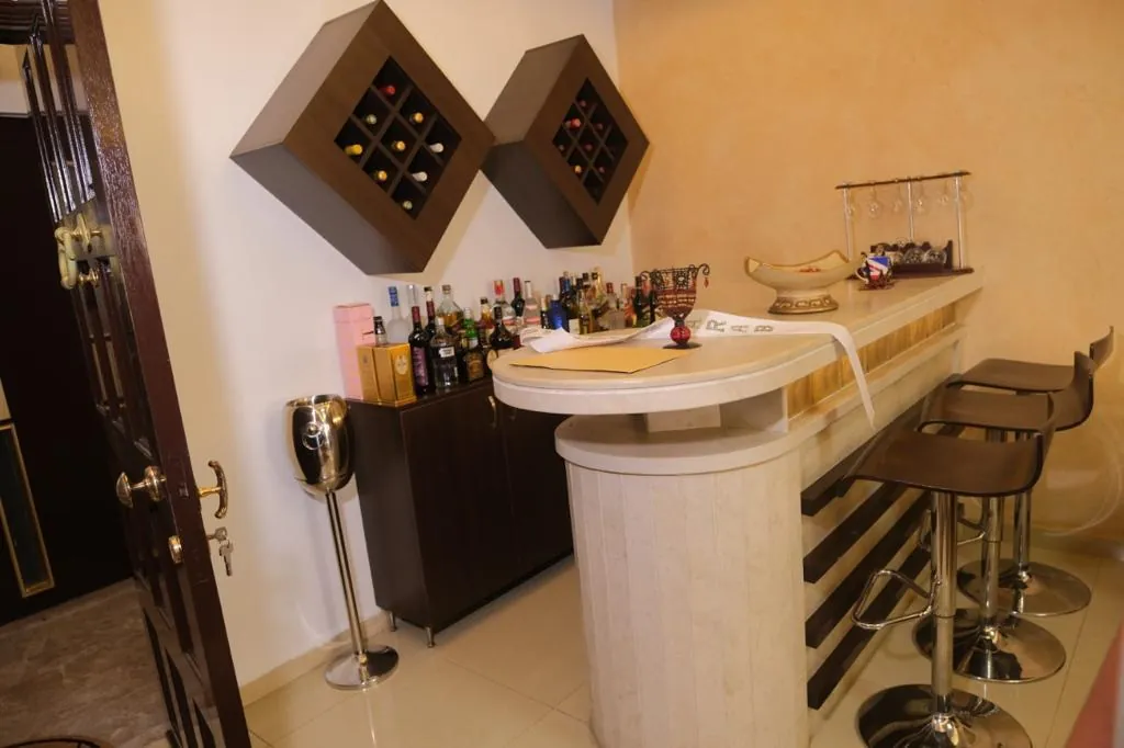 Well Decorated Apartment For Sale in Mazraat Yachouh — الصورة 4