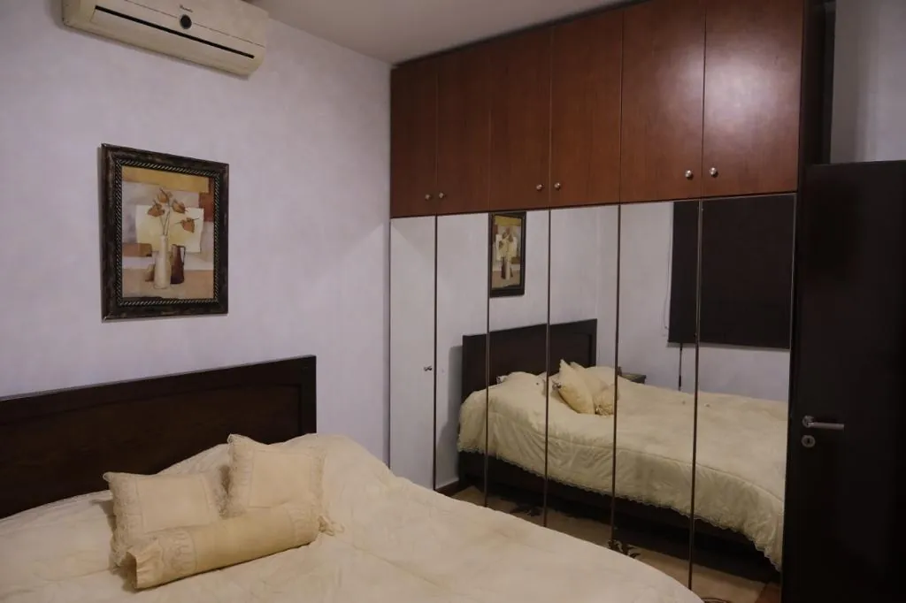 Well Decorated Apartment For Sale in Mazraat Yachouh — الصورة 7