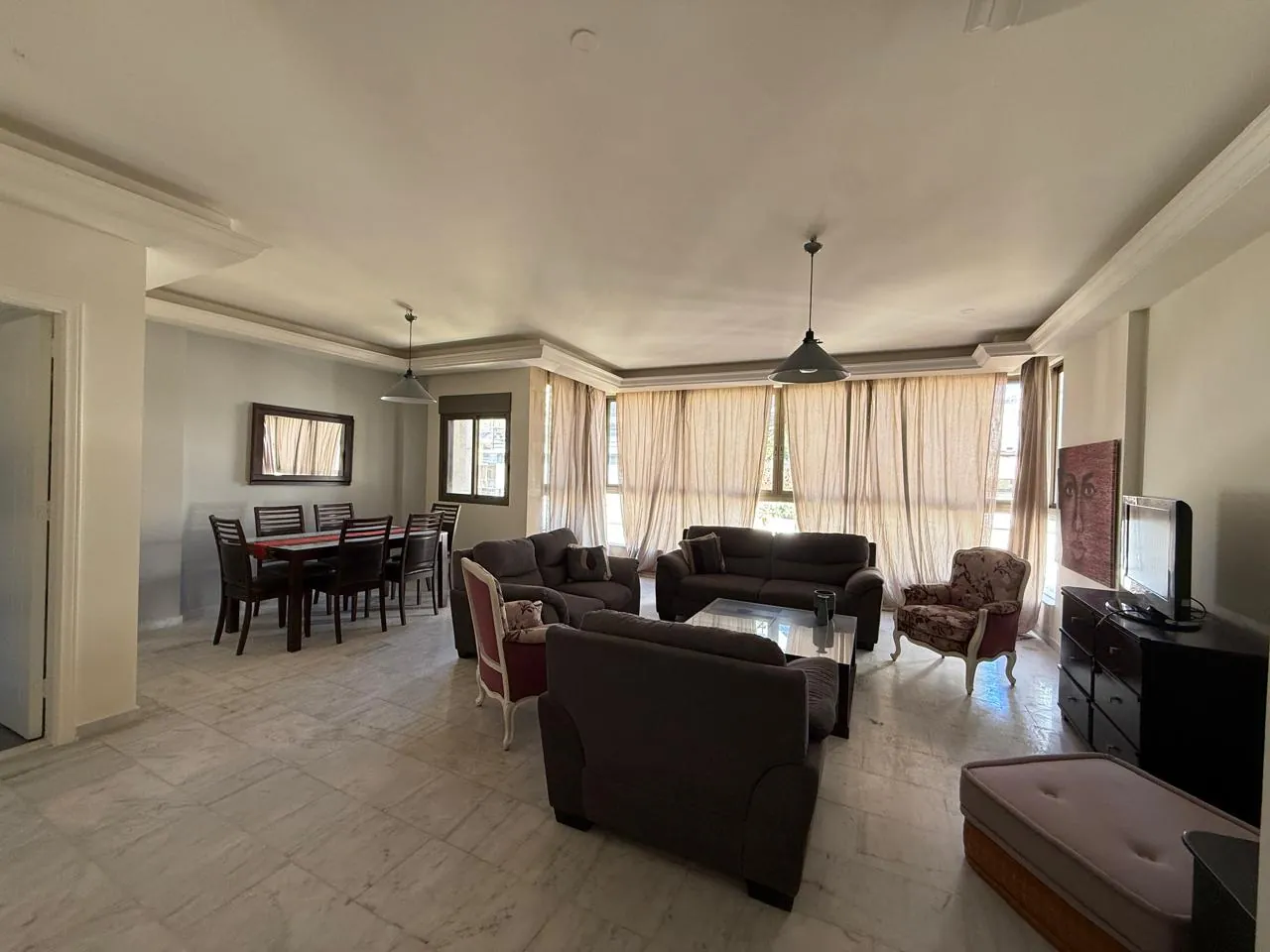 Modern & Spacious Apartment For Rent in Achrafieh, Near Hotel Alexandre