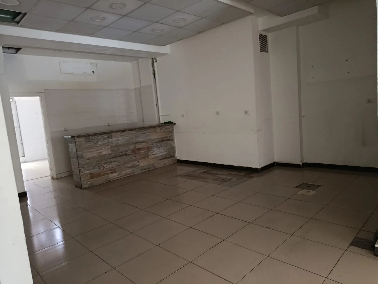 120 SQM Shop for Rent in Achrafieh, Fassouh