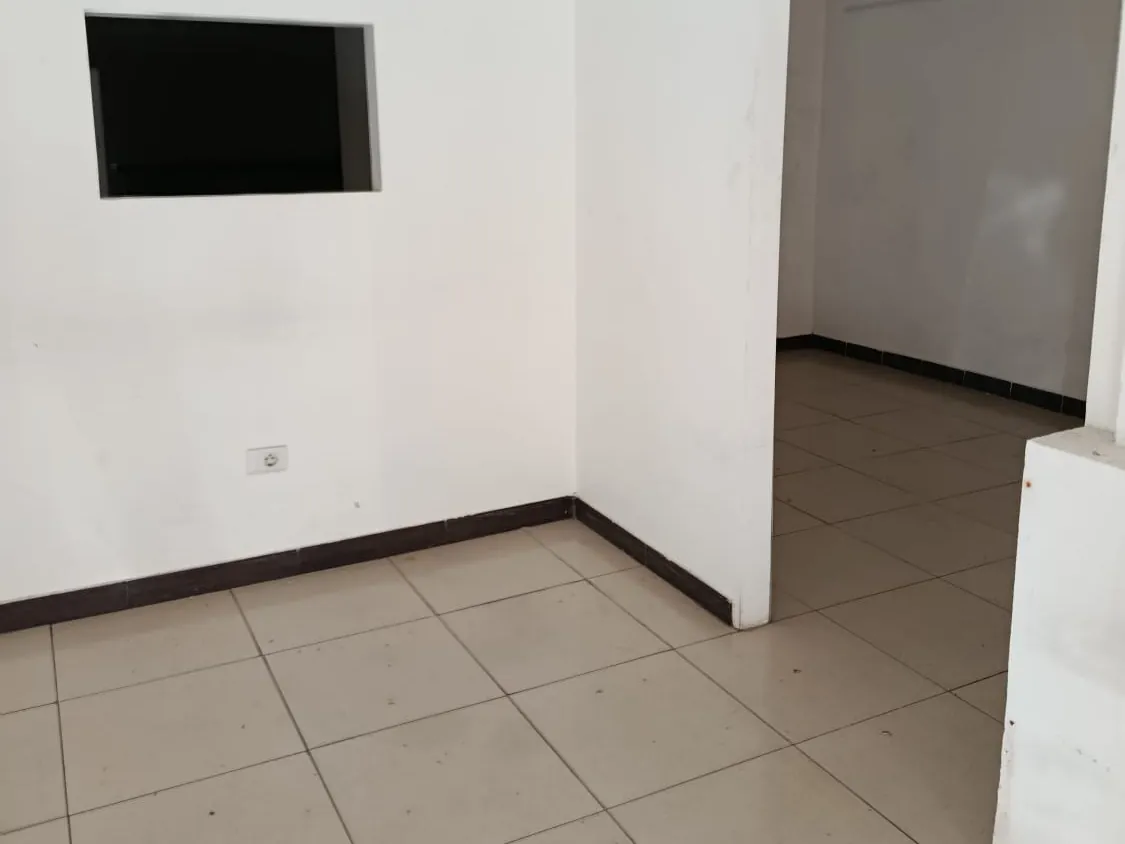 120 SQM Shop for Rent in Achrafieh, Fassouh — الصورة 6
