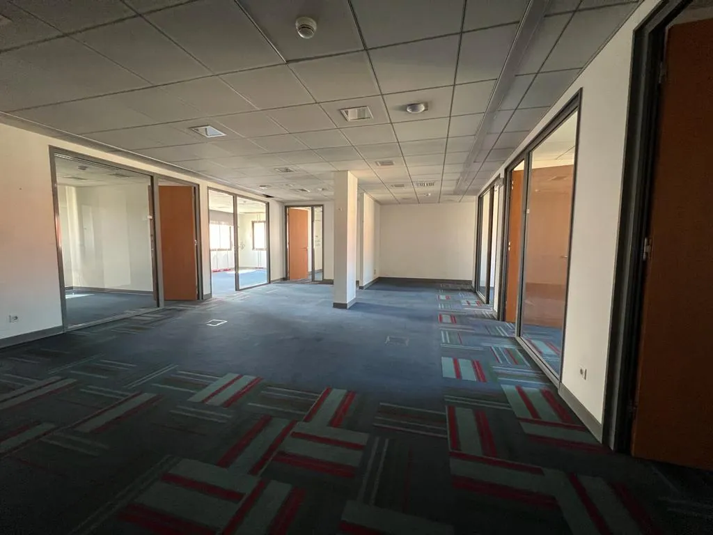 Building for Rent in Downtown