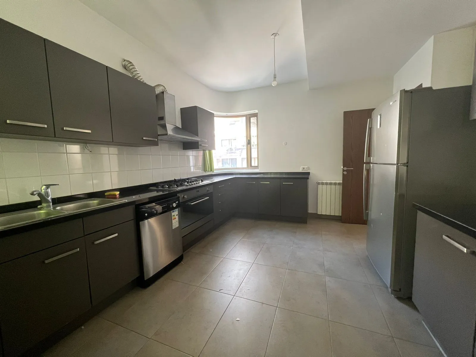 Apartment for Sale in Select Location in Achrafieh, Abed El Wahab — الصورة 6
