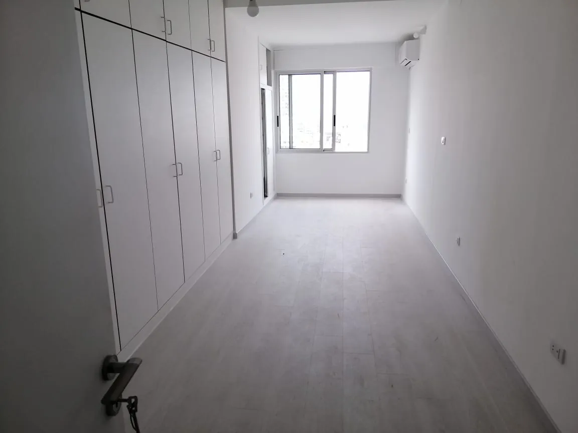 Spacious Apartment for Rent in Sassine, Achrafieh — الصورة 9