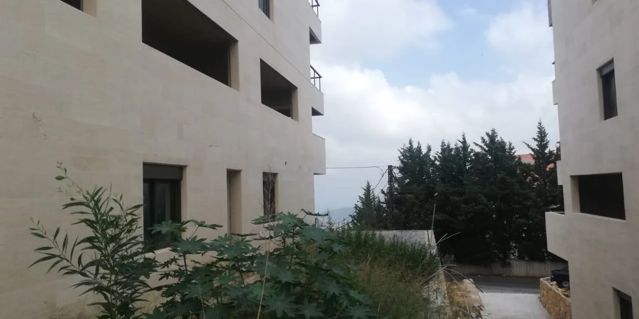 Final Stage Apartment With A Garden For Sale in Kornet Chehwan — photo 3