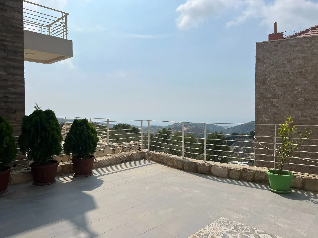 Furnished Charming Villa For Rent in Pine Villas Project in Beit Hebbak — الصورة 3