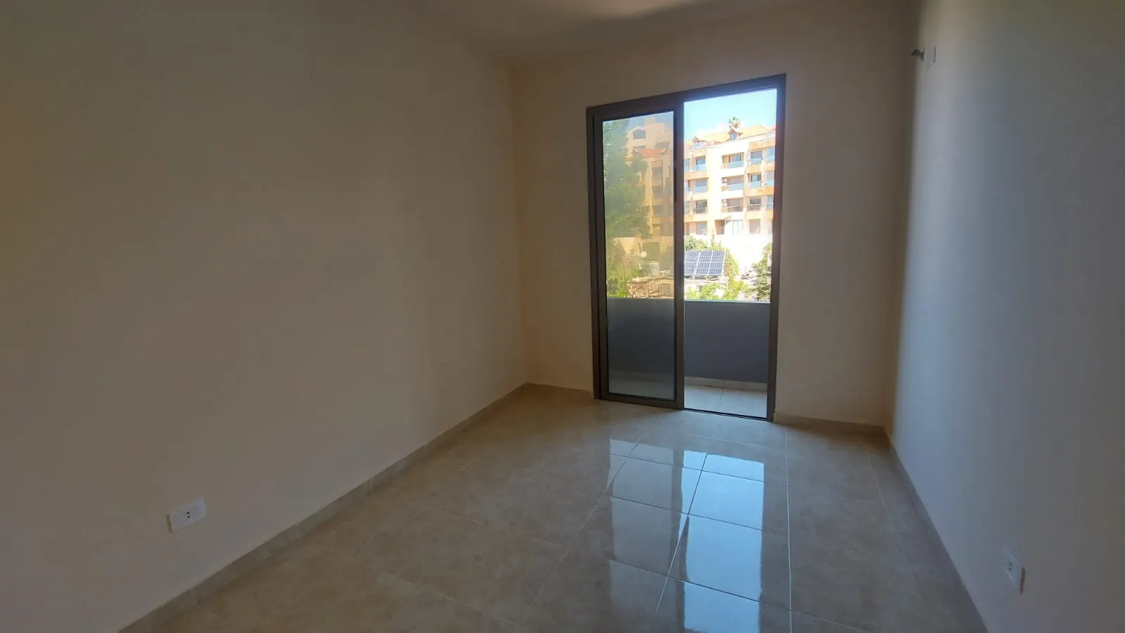 Apartment For Rent in Blat in A Calm Area — الصورة 2