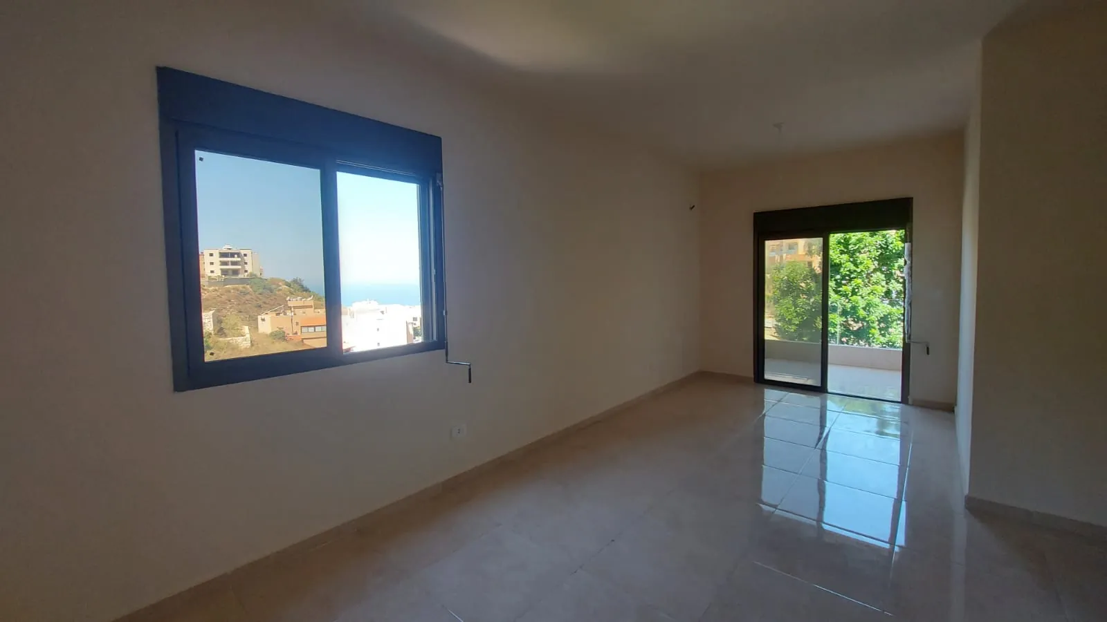 Apartment For Rent in Blat in A Calm Area — الصورة 3