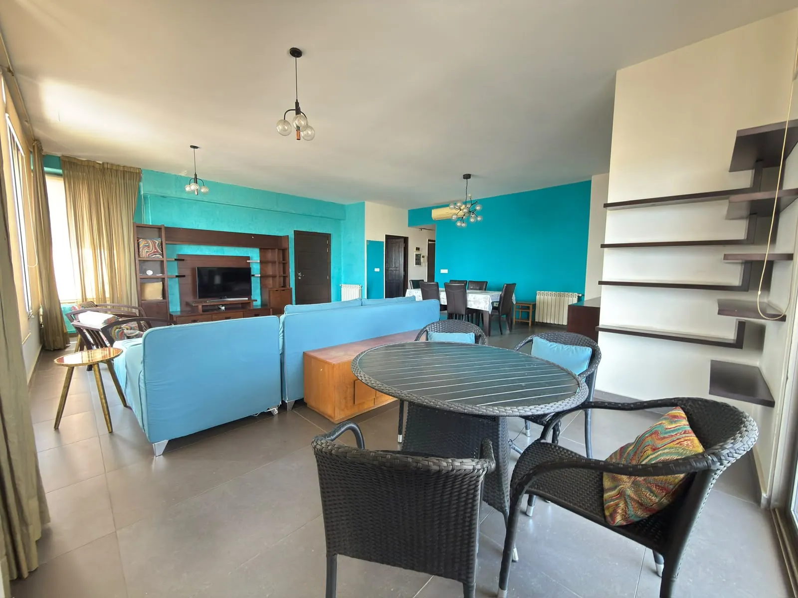 Beautiful Apartment with Sea View For Rent in Mar Mikhael — الصورة 3