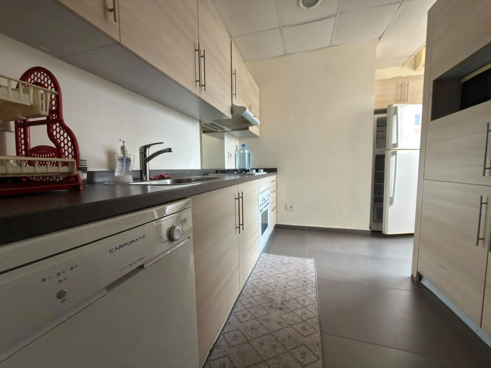 Beautiful Apartment with Sea View For Rent in Mar Mikhael — الصورة 5