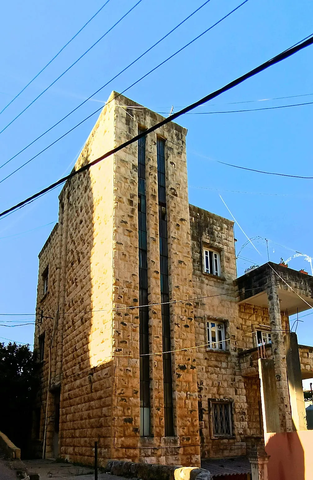 Traditional Building For Sale In Jounieh — الصورة 2