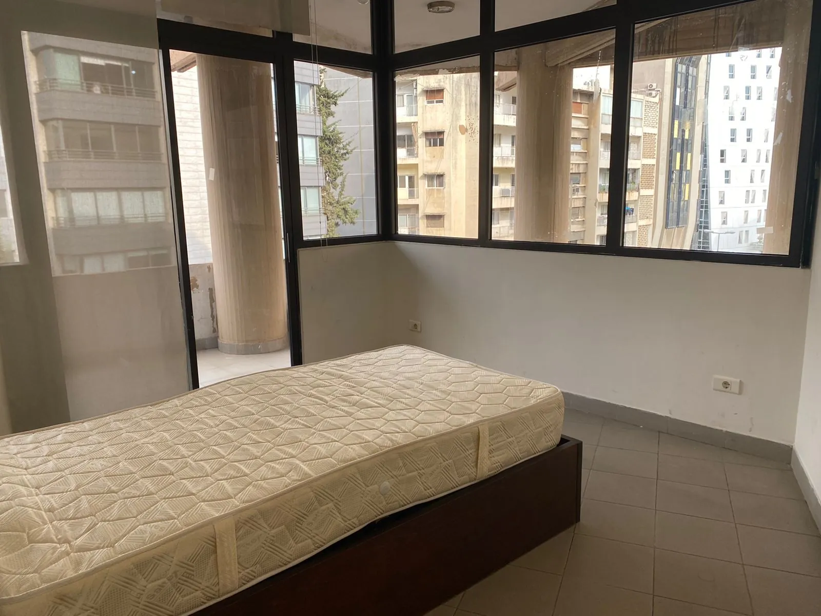 Spacious Apartment For Rent In Achrafieh, Hotel Dieu — photo 3