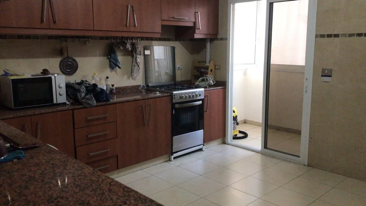 Furnished Apartment For Sale with Terrace in Ras El Nabeh — الصورة 4