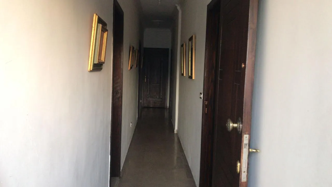 Furnished Apartment For Sale with Terrace in Ras El Nabeh — الصورة 5