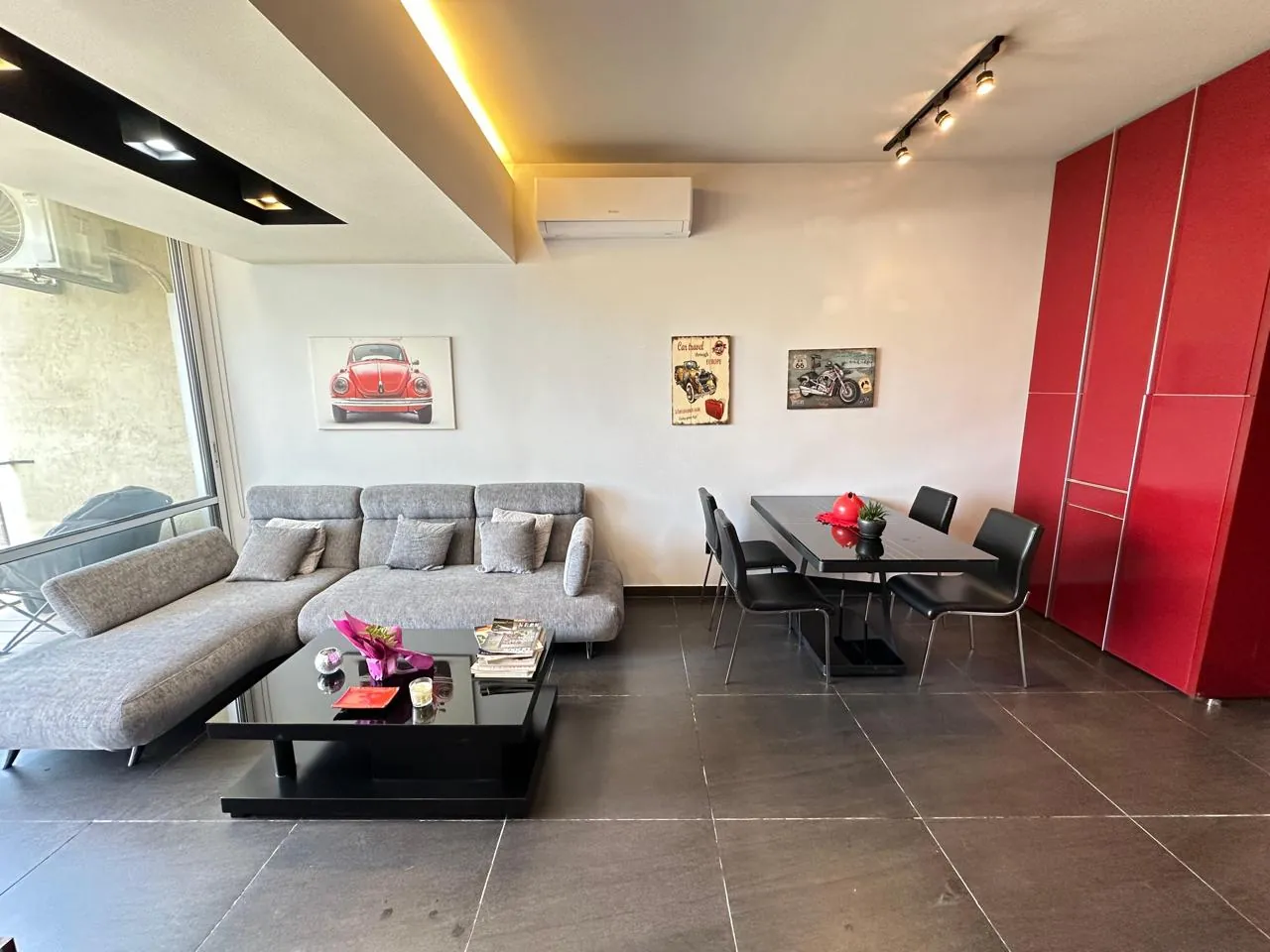 1-Bedroom Furnished Apartment For Rent in Achrafieh — الصورة 2
