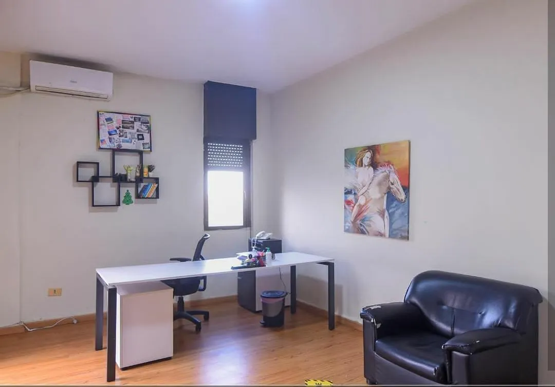 Spacious Office for Rent in Jisr El Bacha — الصورة 7