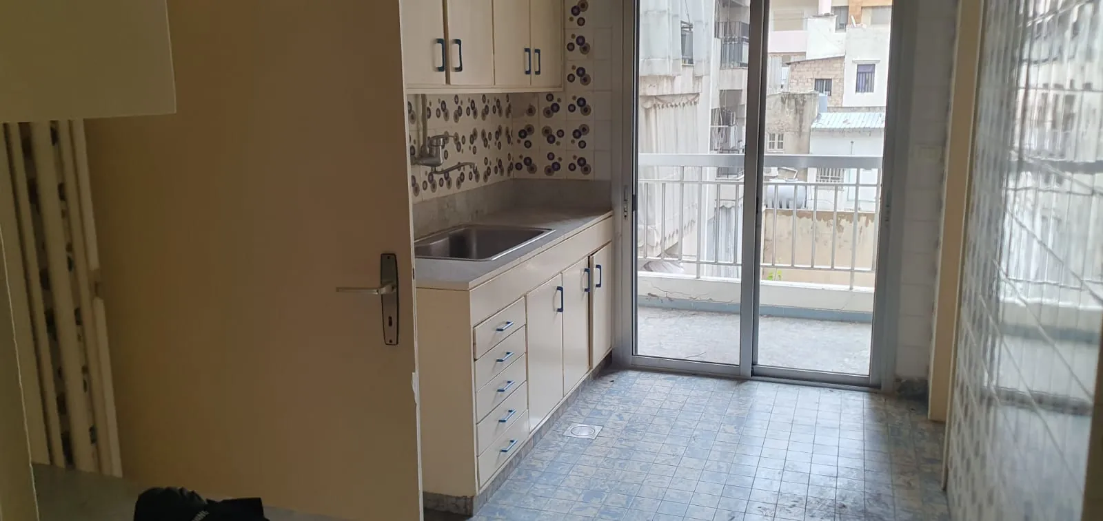 3,080 SQM Building For Sale in Koraytem — الصورة 5