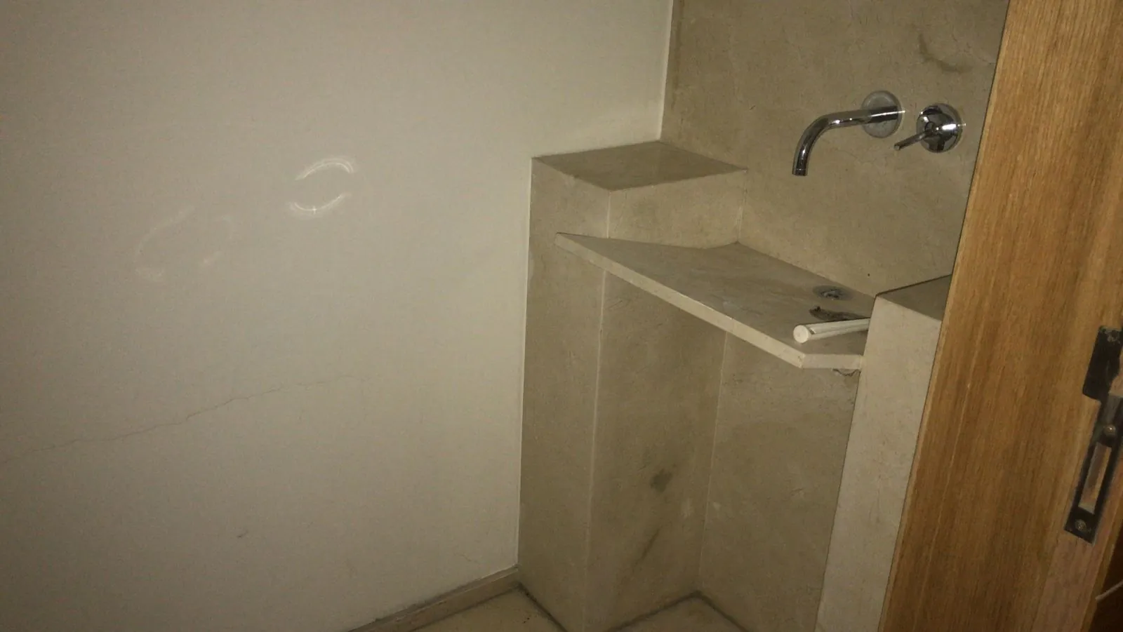 Furnished 1-Bedroom Apartment with Terrace for Rent Down Town — photo 7