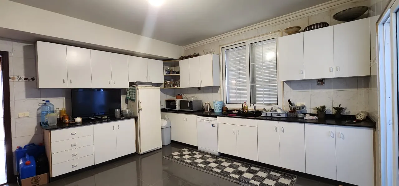 4-Bedroom Apartment With Terrace And Great View For Sale in Louaize — الصورة 3