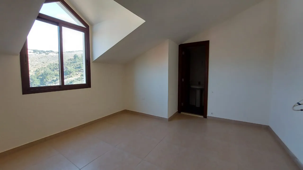 Super Deluxe Duplex For Sale In Halat — الصورة 5