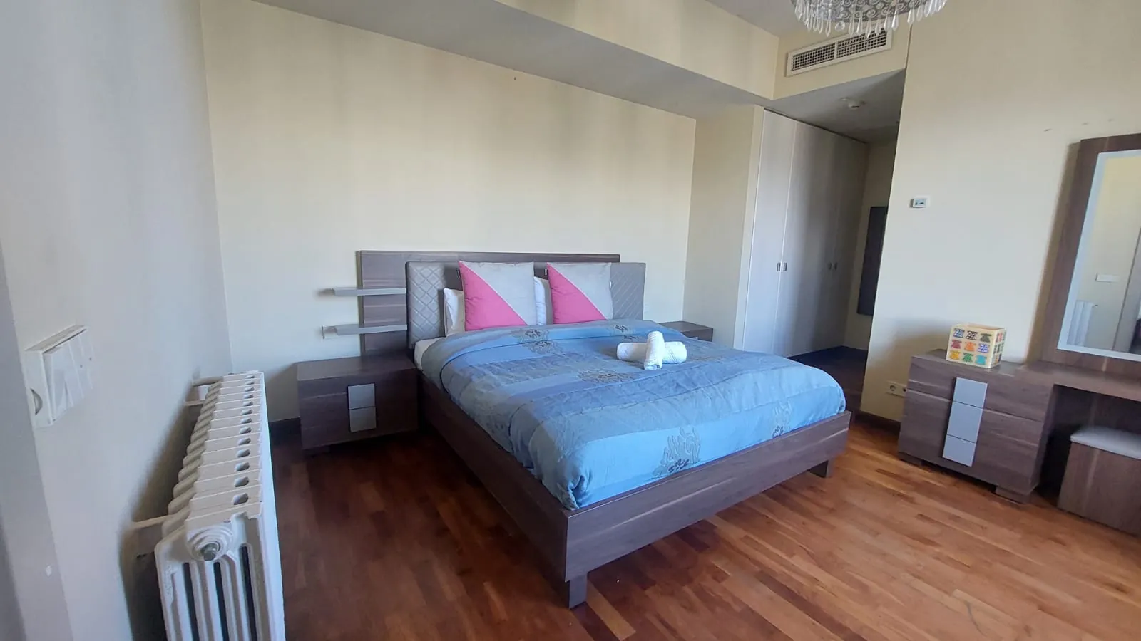 A Spacious Apartment with Amazing Sea View for Sale in Ras Beirut — الصورة 9