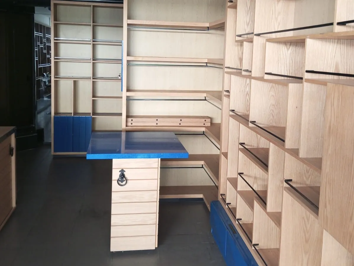30 SQM Shop for Rent in Achrafieh, Carré D'or — الصورة 3