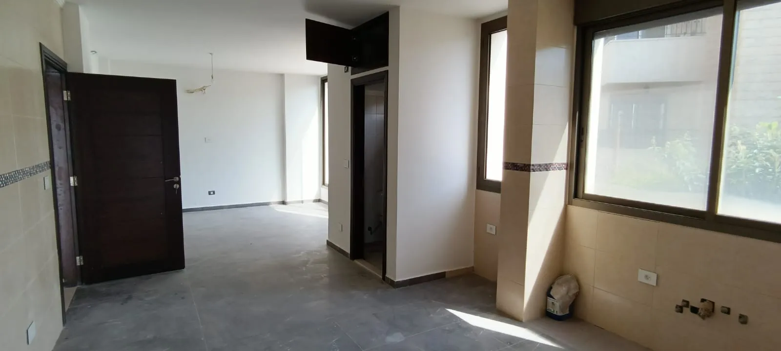 Spacious Apartment for Sale In Shayle — الصورة 3