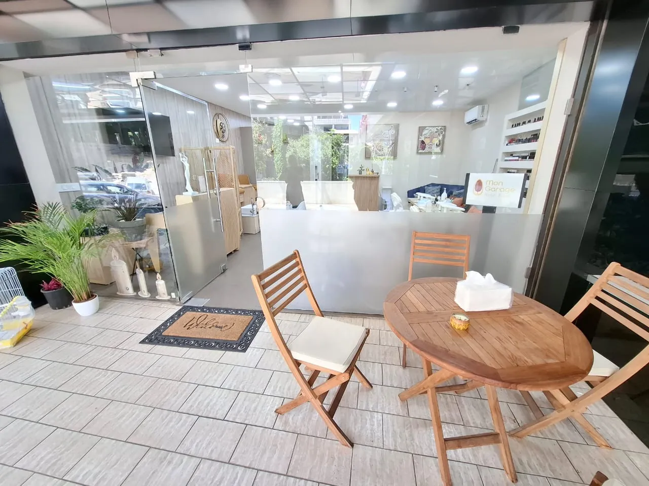50 Square Meter Decorated Shop for Rent In Kaslik — الصورة 6