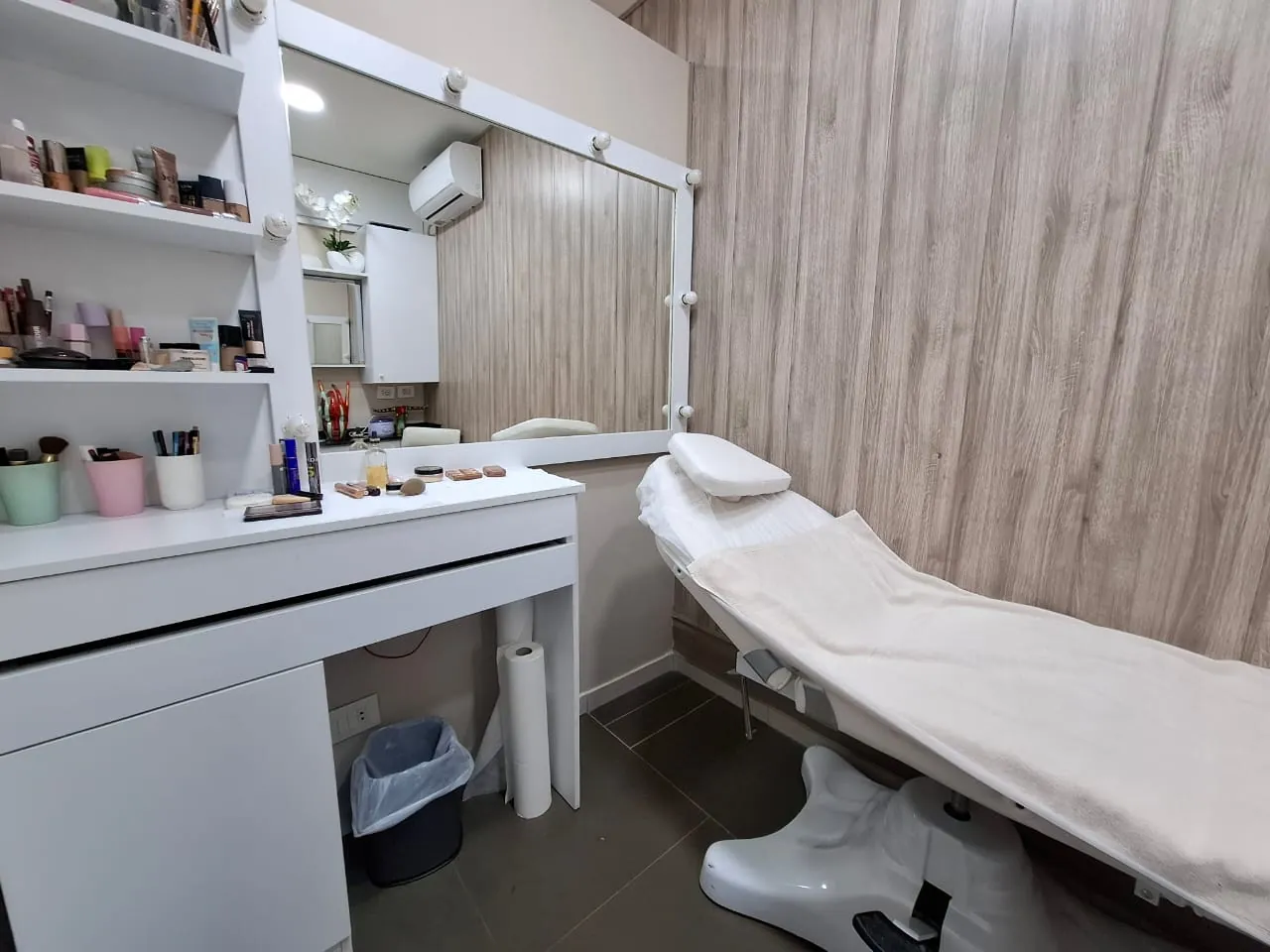 50 Square Meter Decorated Shop for Rent In Kaslik — الصورة 8