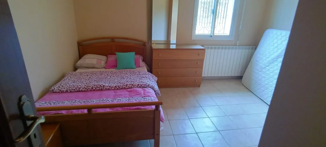 Stand Alone House With Land for Sale In Wata El Joz — الصورة 4