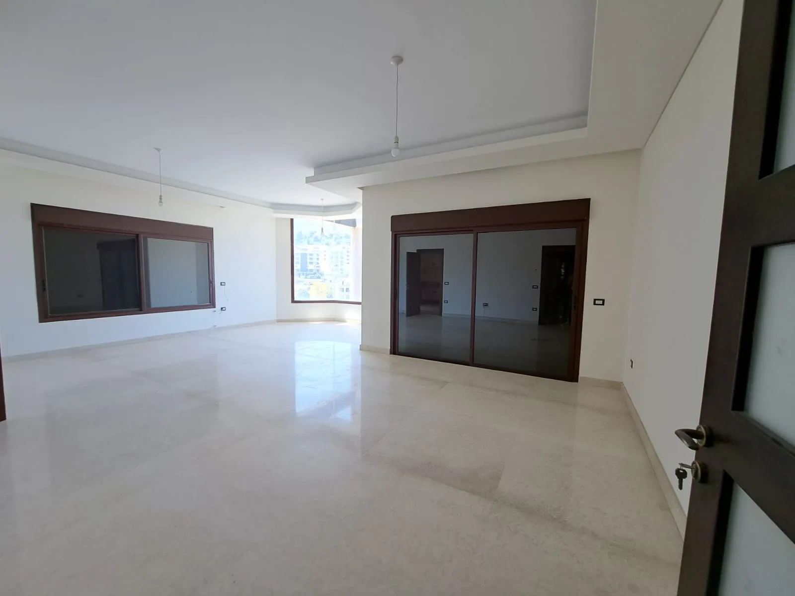 Spacious Apartment for Sale in Hboub — الصورة 5