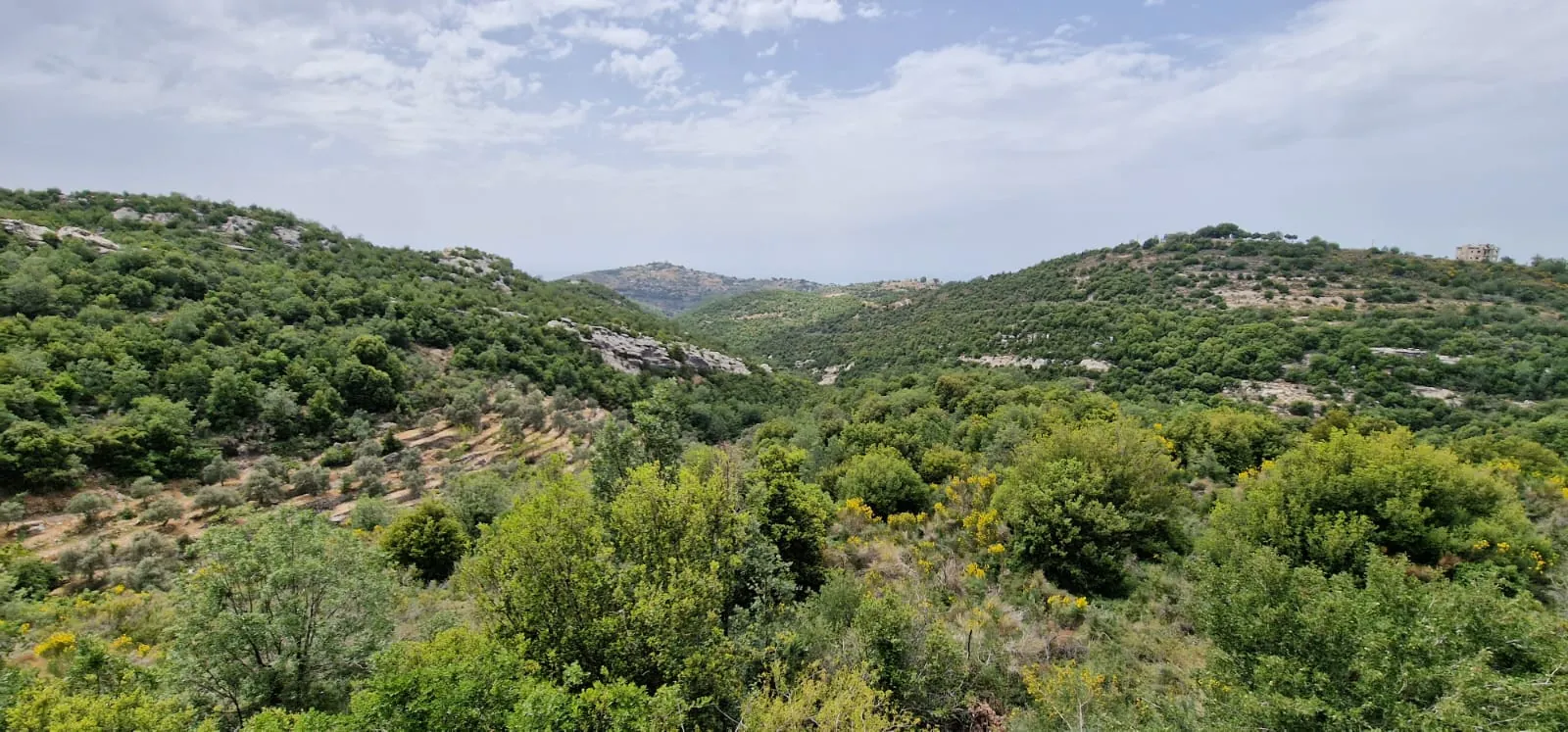 Private Villa in Hadtoun with Mountain View for Sale