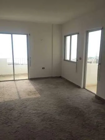 Spacious Apartment for Sale in An Old Building in Blat, Jbeil — الصورة 4