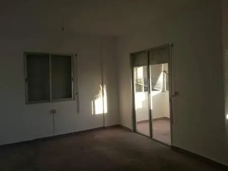 Spacious Apartment for Sale in An Old Building in Blat, Jbeil — الصورة 9