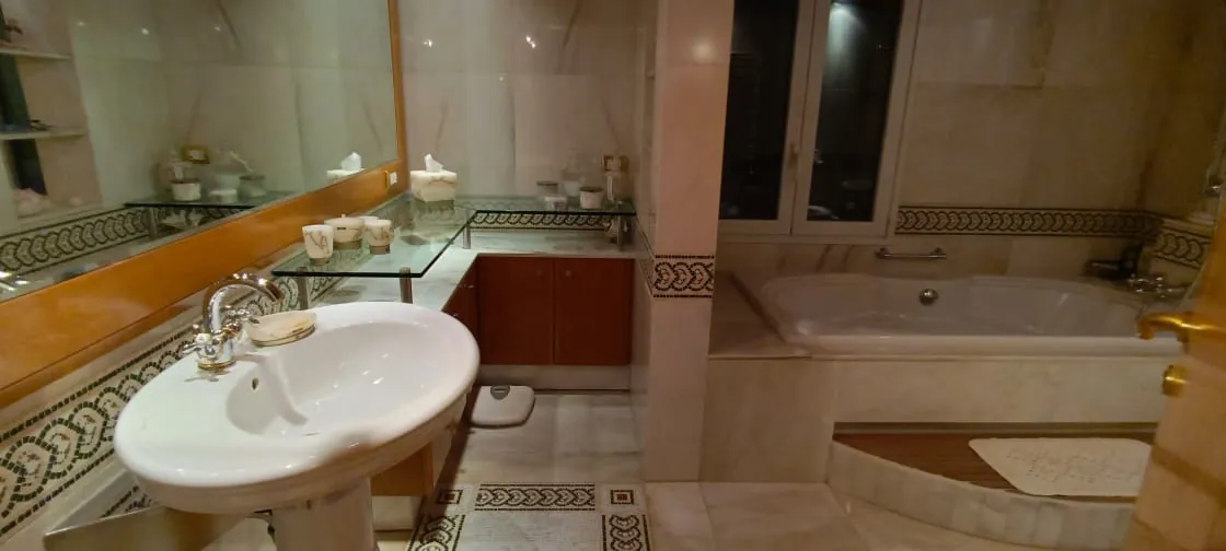 A Unique Prestigious Furnished Villa With Garden for Sale in Faqra Club — الصورة 6