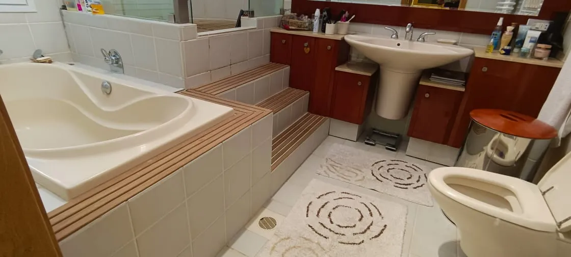 A Unique Prestigious Furnished Villa With Garden for Sale in Faqra Club — الصورة 7